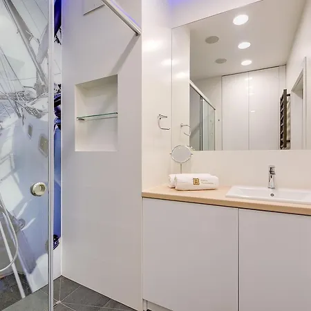 La Rose - Luxury Neptun Park Apartament *